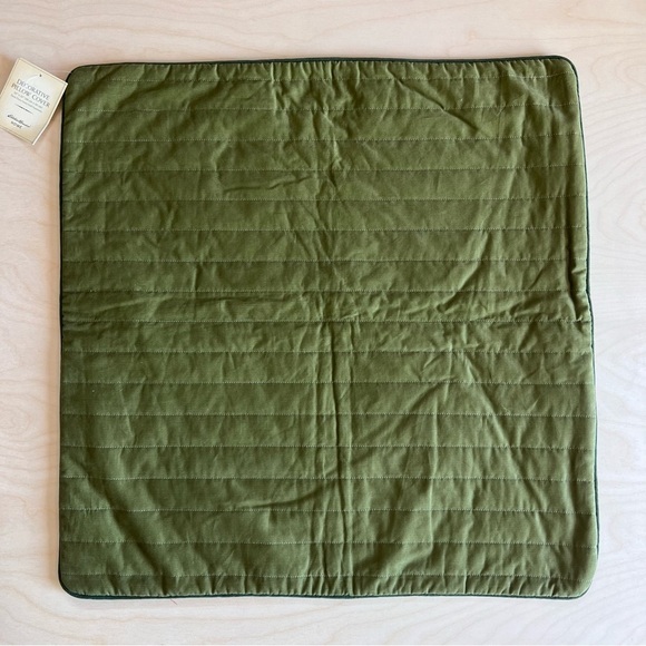- NWT Eddie Bauer green corduroy pillow case - Picture 1 of 6